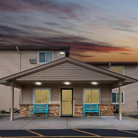 Super 8 By Wyndham Council Bluffs Ia Omaha Ne Area Motel Exterior photo
